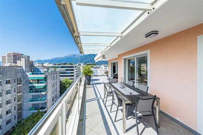 4.5 Zimmer Attikawohnung in Locarno – Foto 8 von 9