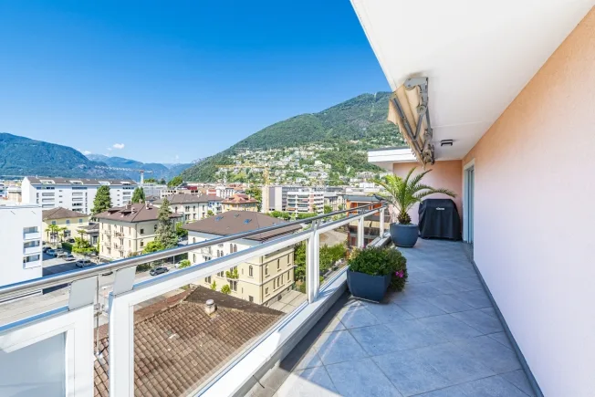 4.5 Zimmer Attikawohnung in Locarno – Foto 2 von 9