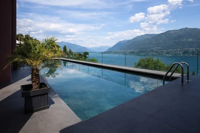 18.5 Zimmer Villa in Brissago – Foto 8 von 11