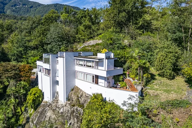 5.5 Zimmer Villa in Losone – Foto 15 von 16