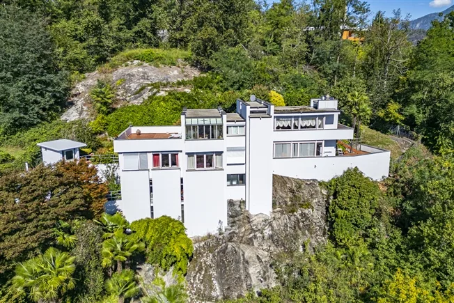 5.5 Zimmer Villa in Losone – Foto 2 von 16