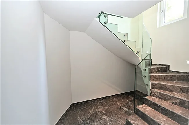 4.5 Zimmer Villa in Ronco sopra Ascona – Foto 10 von 13