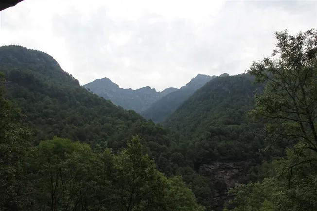 9.5 Zimmer Einfamilienhaus in Gerra (Verzasca) – Foto 8 von 12