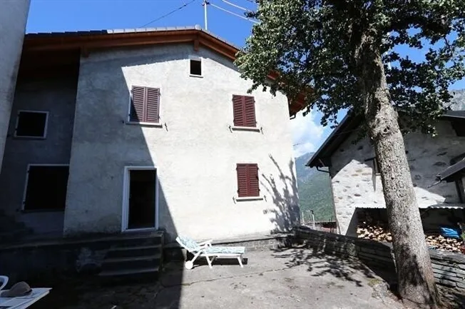 7.5 Zimmer Einfamilienhaus in Camedo – Foto 8 von 13