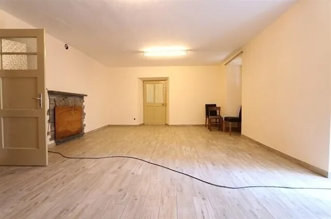 7.5 Zimmer Einfamilienhaus in Camedo – Foto 9 von 13