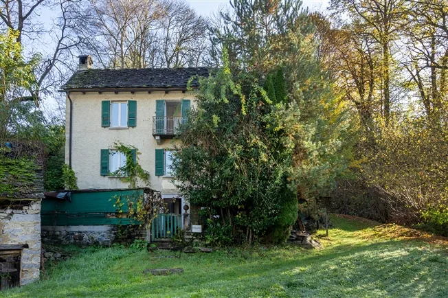 5.5 Zimmer Einfamilienhaus in Palagnedra – Foto 2 von 11