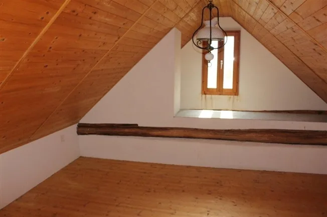 3.5 Zimmer Einfamilienhaus in Comologno – Foto 9 von 13