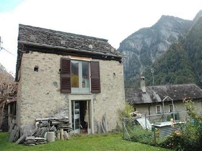 3.5 Zimmer Einfamilienhaus in Cerentino – photo 2 sur 7