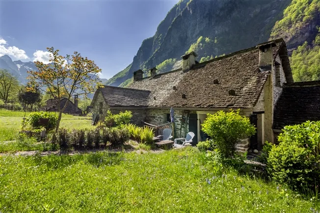 5.5 Zimmer Einfamilienhaus in Cavergno – Foto 2 von 9