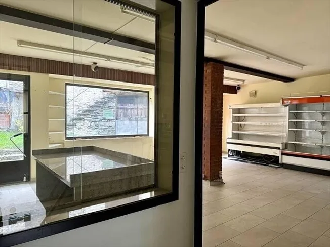 6.5 Zimmer Einfamilienhaus in Cavergno – foto 5 di 13