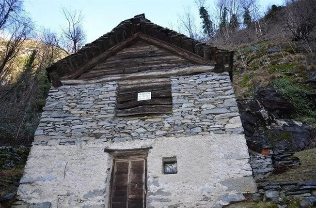 3.5 Zimmer Rustico in Brontallo – Foto 3 von 13
