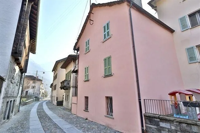 3.5 Zimmer Einfamilienhaus in Malvaglia – foto 2 di 13