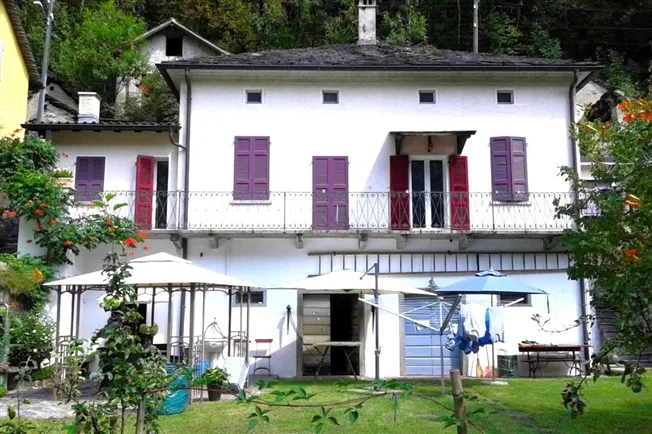 3.5 Zimmer Einfamilienhaus, 6715 Dongio