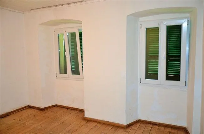 9.5 Zimmer Einfamilienhaus in Aquila – foto 8 di 13
