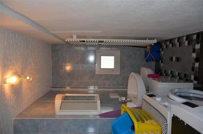 8.5 Zimmer Einfamilienhaus in Lavorgo – foto 9 di 13