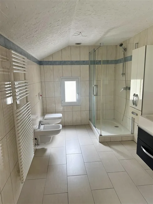 7.5 Zimmer Einfamilienhaus in Chironico – Foto 10 von 13