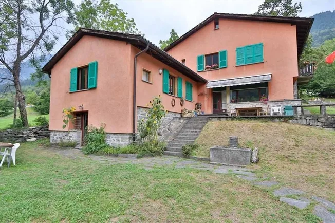 7.5 Zimmer Einfamilienhaus in Faido – foto 6 di 13