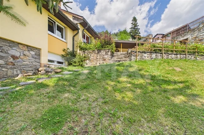 Casa di vacanza bifamiliare con terreno edificabile – Foto 4 von 13