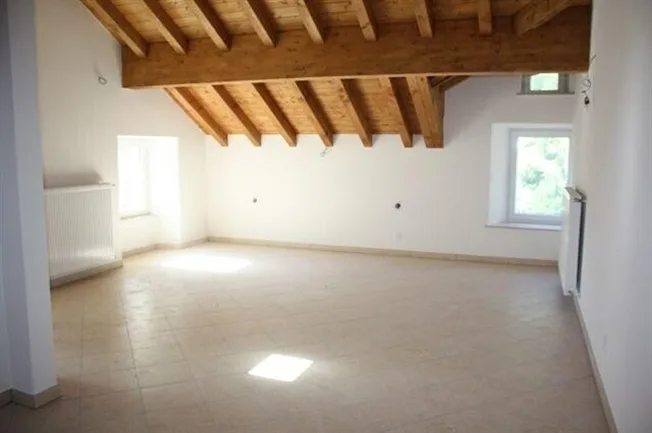 4.5 Zimmer Einfamilienhaus in Airolo – foto 7 di 13