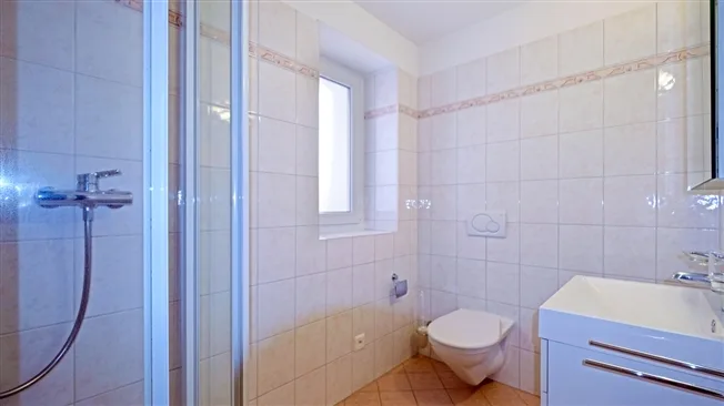 4.5 Zimmer Einfamilienhaus in Taverne – foto 14 di 15