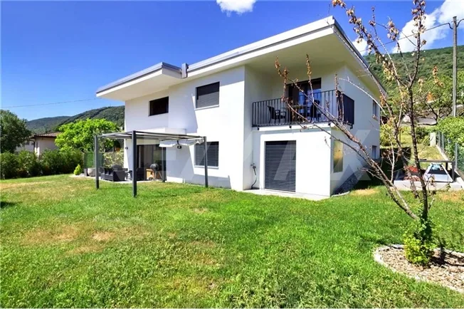 8 Zimmer Einfamilienhaus in Taverne – photo 3 sur 13