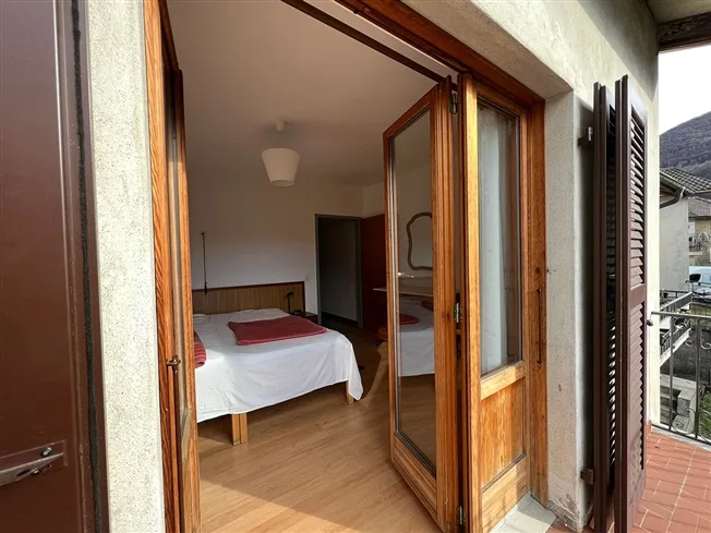 4.5 Zimmer Einfamilienhaus in Isone – Foto 8 von 10