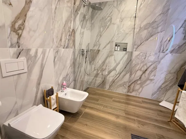 2 Zimmer Wohnung in Bissone – foto 14 di 19