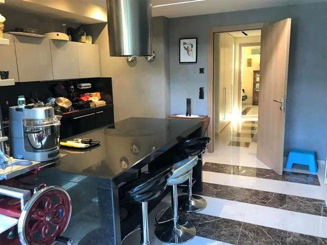 5.5 Zimmer Attikawohnung in Bissone – Foto 7 von 7