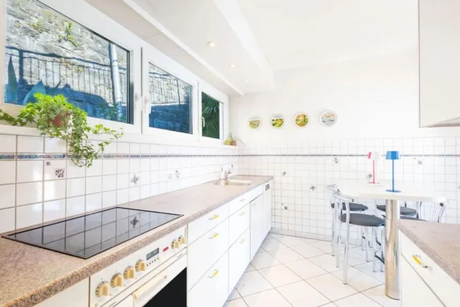 6 Zimmer Villa in Bissone – Foto 12 von 17
