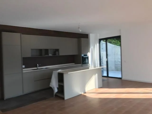 4.5 Zimmer Wohnung in Bissone – Foto 2 von 4