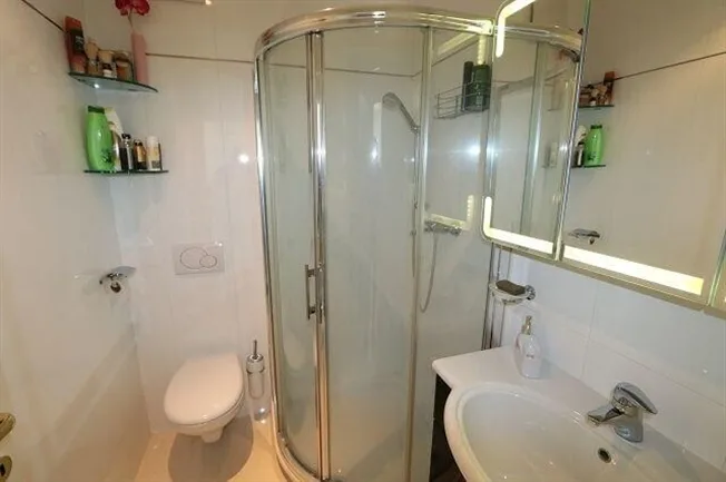 4.5 Zimmer Wohnung in Bissone – Foto 12 von 13