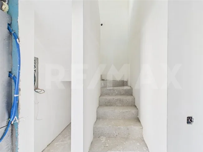 Duplex 3 ½ locali con vista lago e giardino - come una casa a Melano – Foto 11 von 14