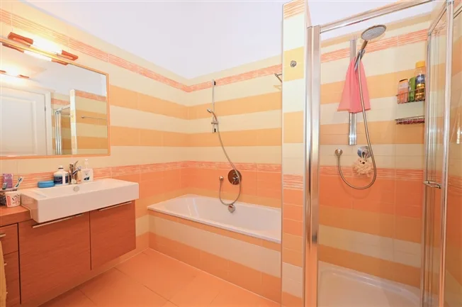 7 Zimmer Einfamilienhaus in Riva San Vitale – Foto 12 von 18