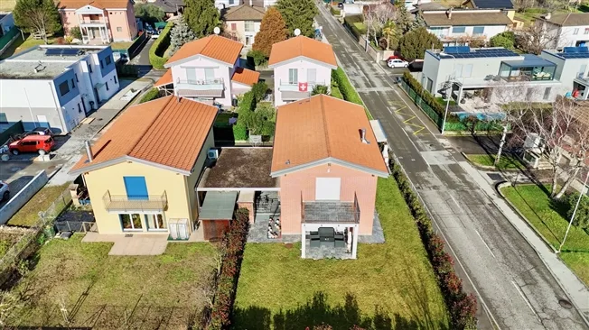 7 Zimmer Einfamilienhaus in Riva San Vitale – Foto 16 von 18