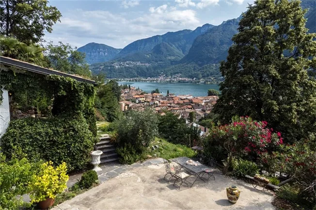 7.5 Zimmer Villa in Riva San Vitale – Foto 11 von 11