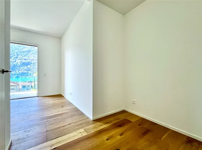 4.5 Zimmer Attikawohnung in Brusino Arsizio – photo 6 of 14