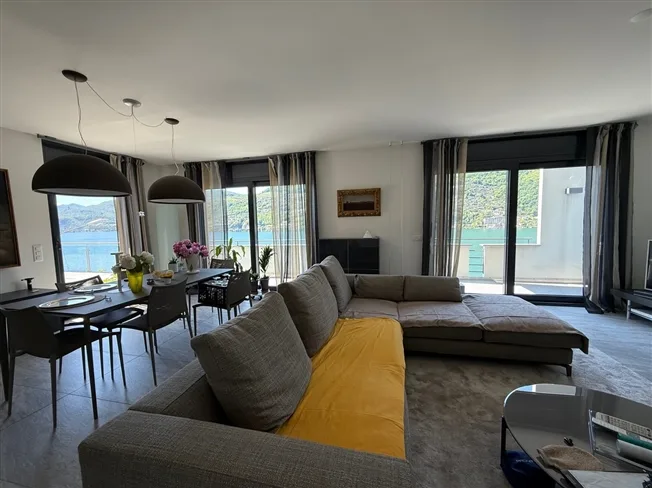 5.5 Zimmer Villa in Brusino Arsizio – Foto 6 von 13