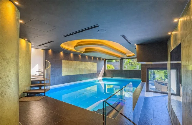 Splendida villa di lusso vista lago con piscina e darsena – foto 36 di 36