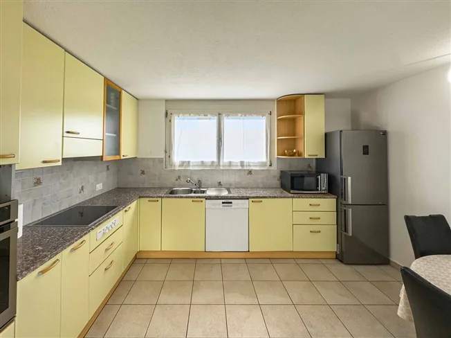Casa gemella con giardino ad Arzo – foto 4 di 11