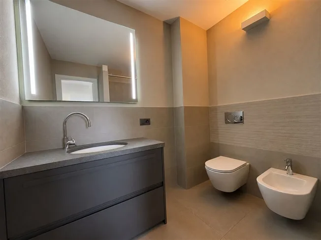 4 Zimmer Wohnung in Lugano – Foto 12 von 16