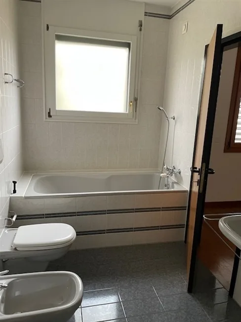 5.5 Zimmer Wohnung, 6900 Lugano