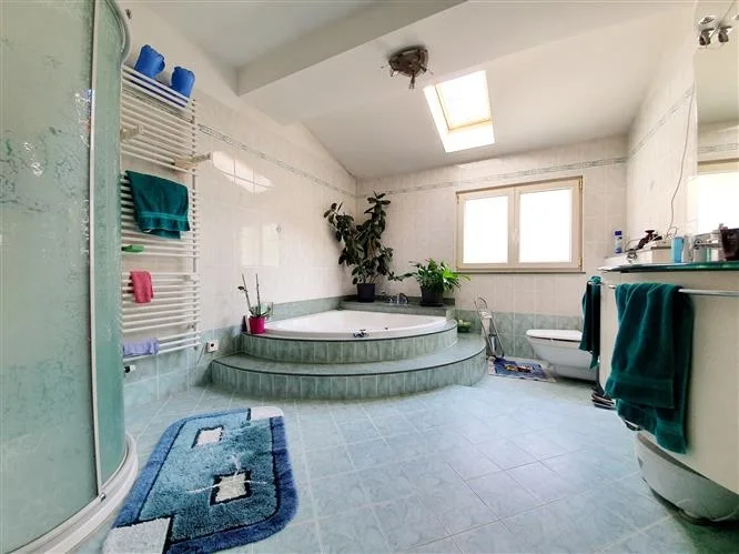 7 Zimmer Doppeleinfamilienhaus in Carabbia – Foto 6 von 7