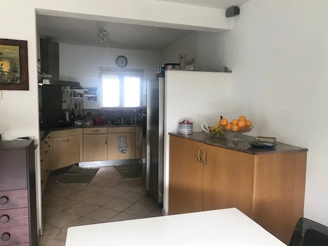 6 Zimmer Einfamilienhaus in Carabbia – Foto 3 von 4