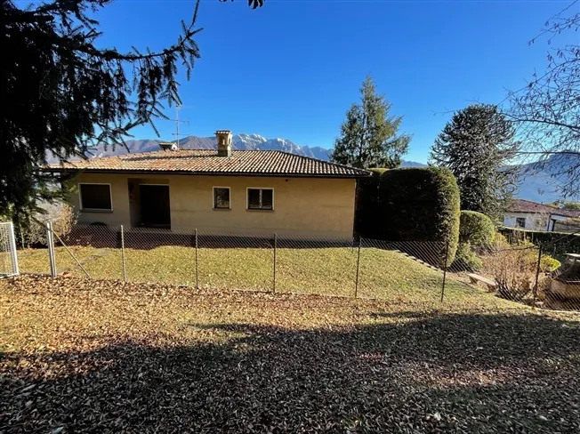 7.5 Zimmer Villa in Carona – Foto 2 von 10
