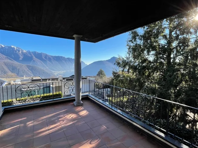 7.5 Zimmer Villa in Carona – Foto 4 von 10