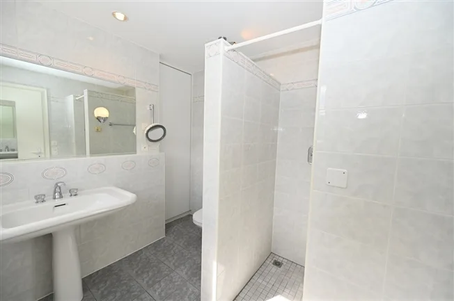 4.5 Zimmer Villa in Carona – Foto 15 von 17