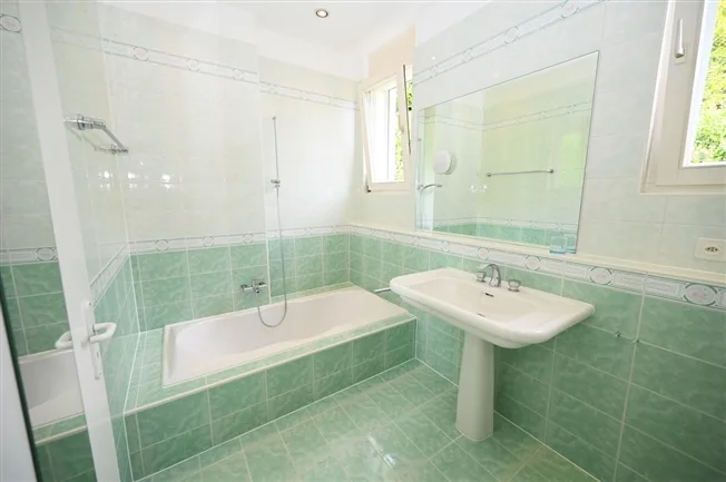 4.5 Zimmer Villa in Carona – Foto 16 von 17