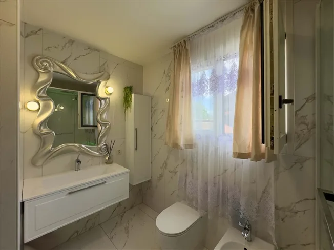 5.5 Zimmer Villa in Figino – Foto 4 von 14