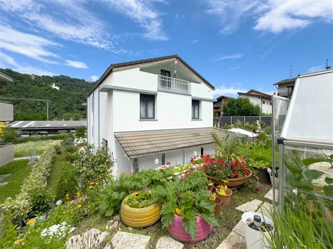 5.5 Zimmer Villa in Figino – Foto 9 von 14