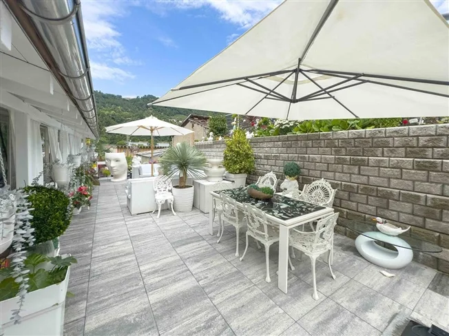 5.5 Zimmer Villa in Figino – Foto 8 von 14